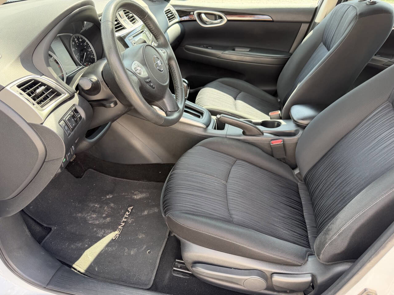 Used 2018 Nissan Sentra SV FWD image 14