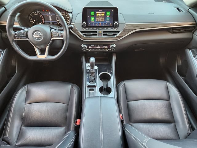 Used 2020 Nissan Altima 2.0 Platinum FWD image 27