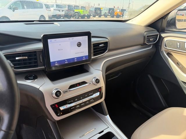 Used 2023 Ford Explorer XLT w/ Equipment Group 202A image 38