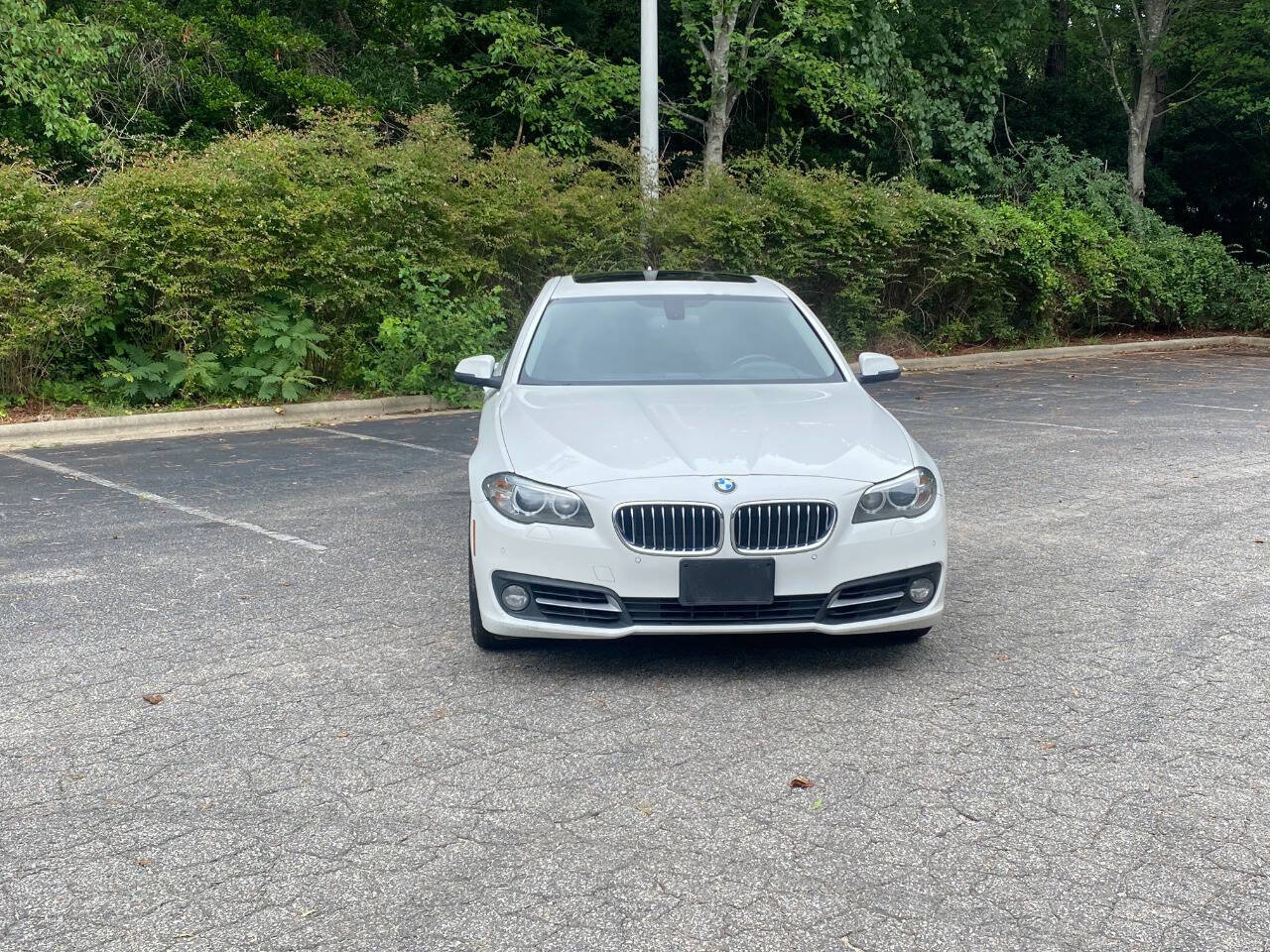 Used 2015 BMW 528i xDrive Sedan AWD/4WD image 2