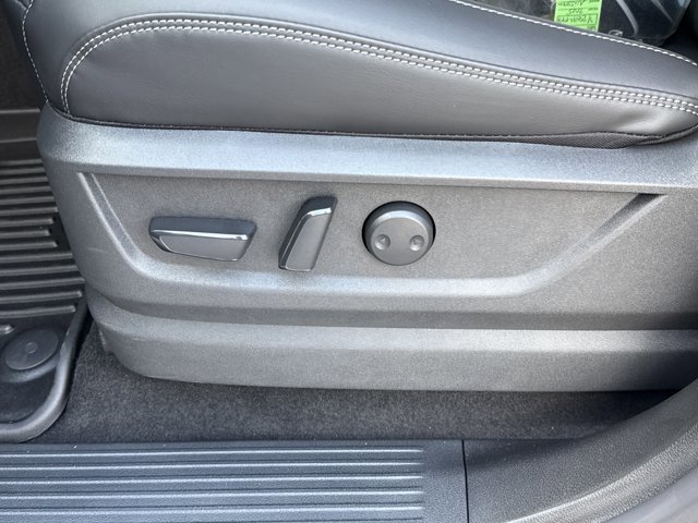 New 2026 Nissan Armada SL w/ Captain's Chari Seat Package image 16