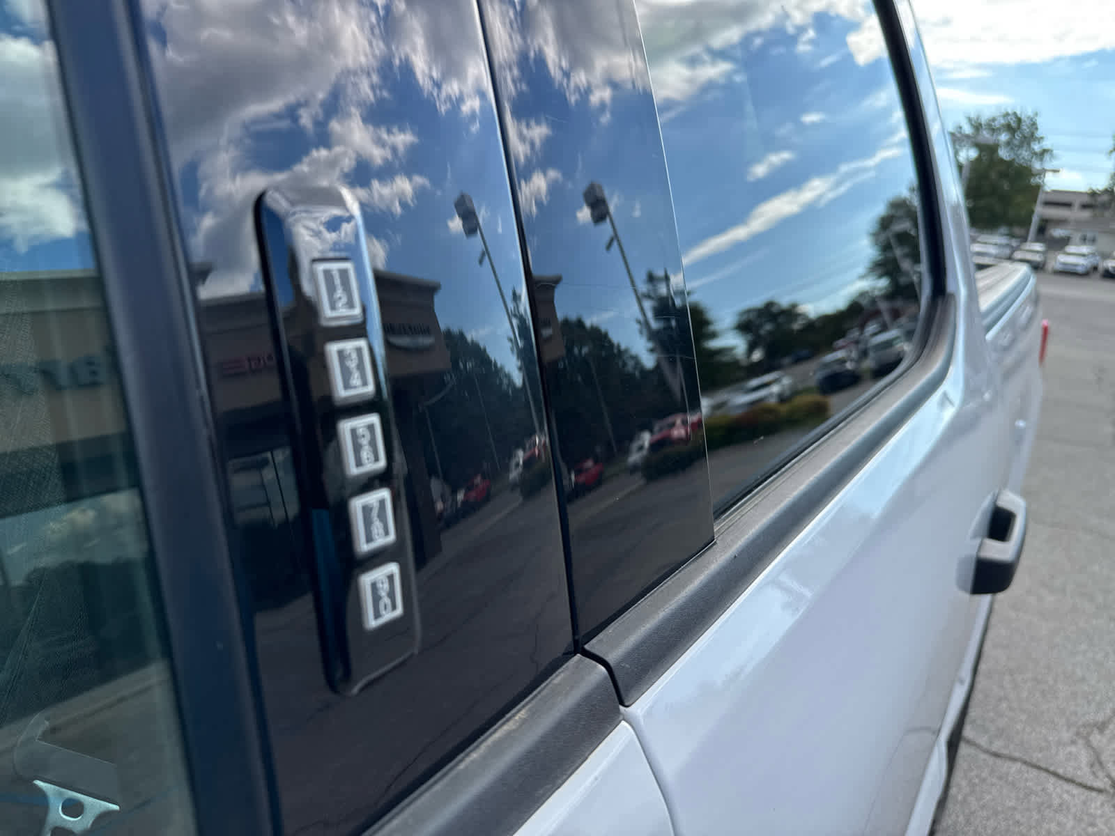 Used 2022 Ford F150 XLT w/ Equipment Group 301A Mid image 16