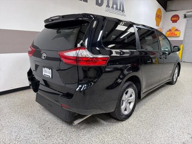 Used 2020 Toyota Sienna L FWD image 33