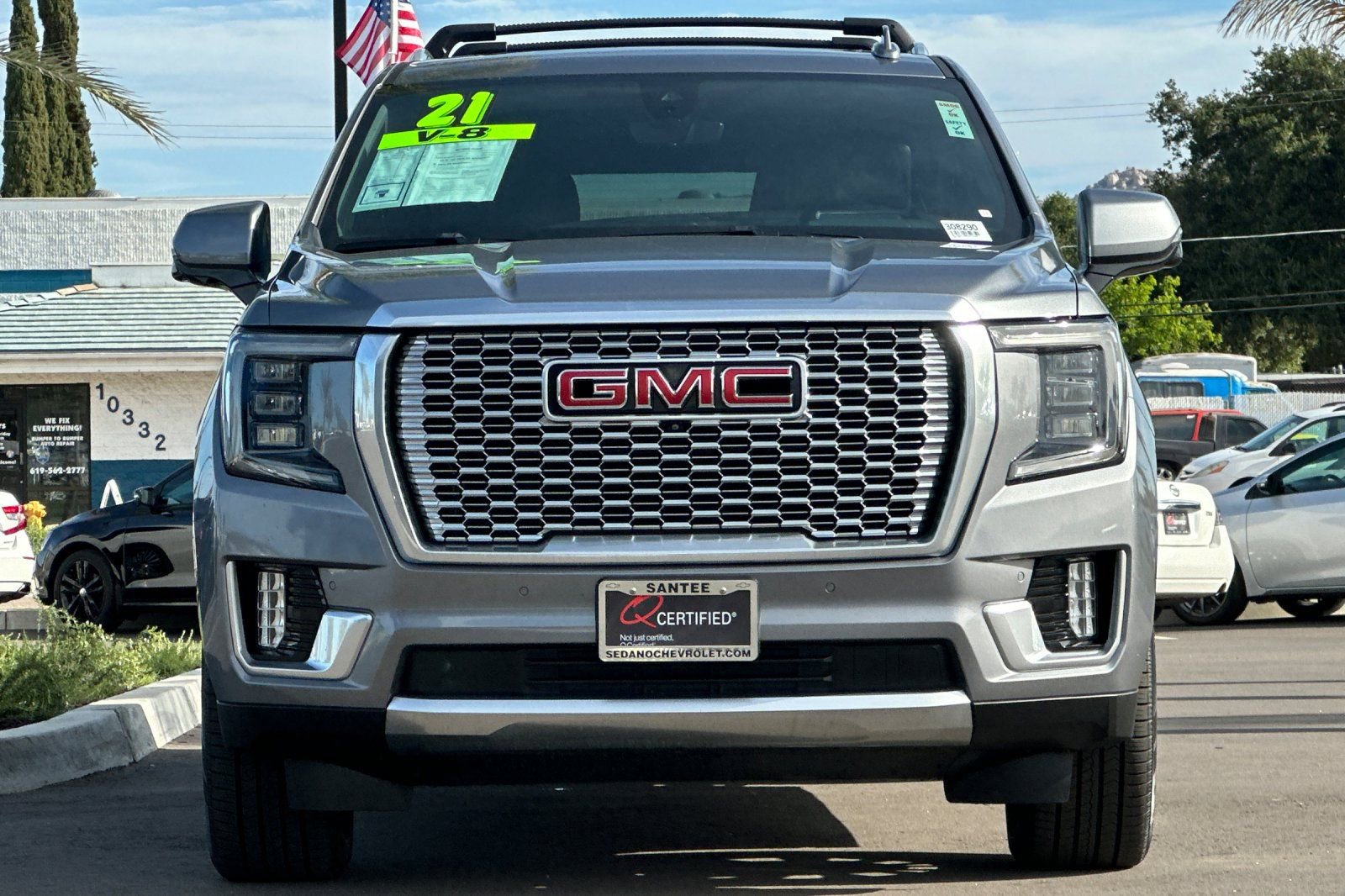 Used 2021 GMC Yukon Denali w/ Denali Ultimate Package AWD/4WD image 9