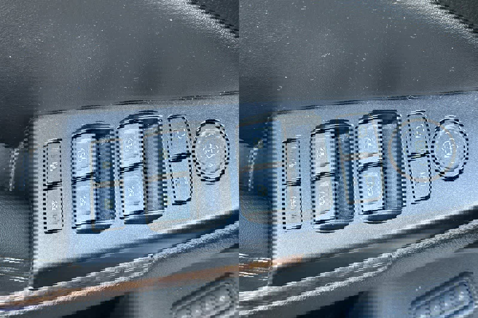 Used 2020 Chevrolet Tahoe LT image 13