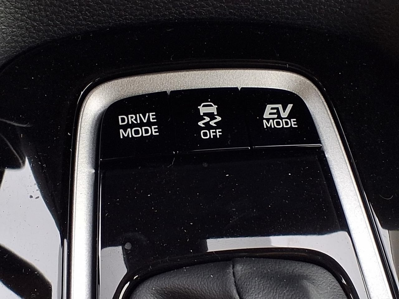 Used 2026 Toyota Corolla LE FWD image 17