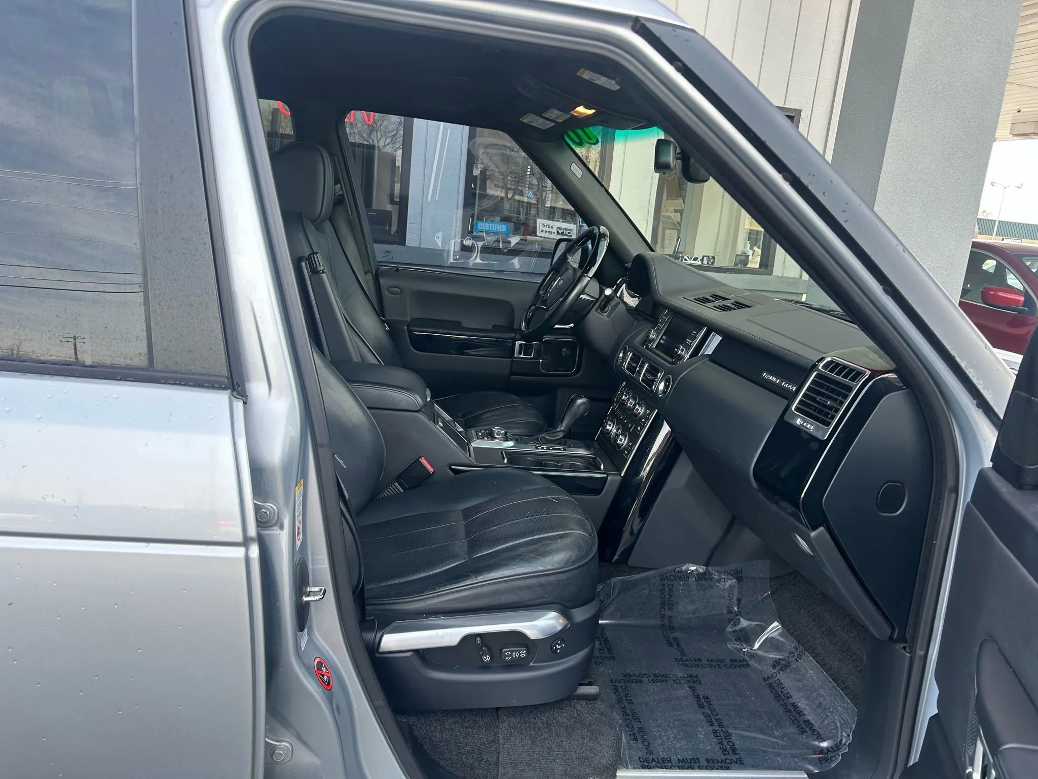 Used 2010 Land Rover Range Rover Supercharged image 26