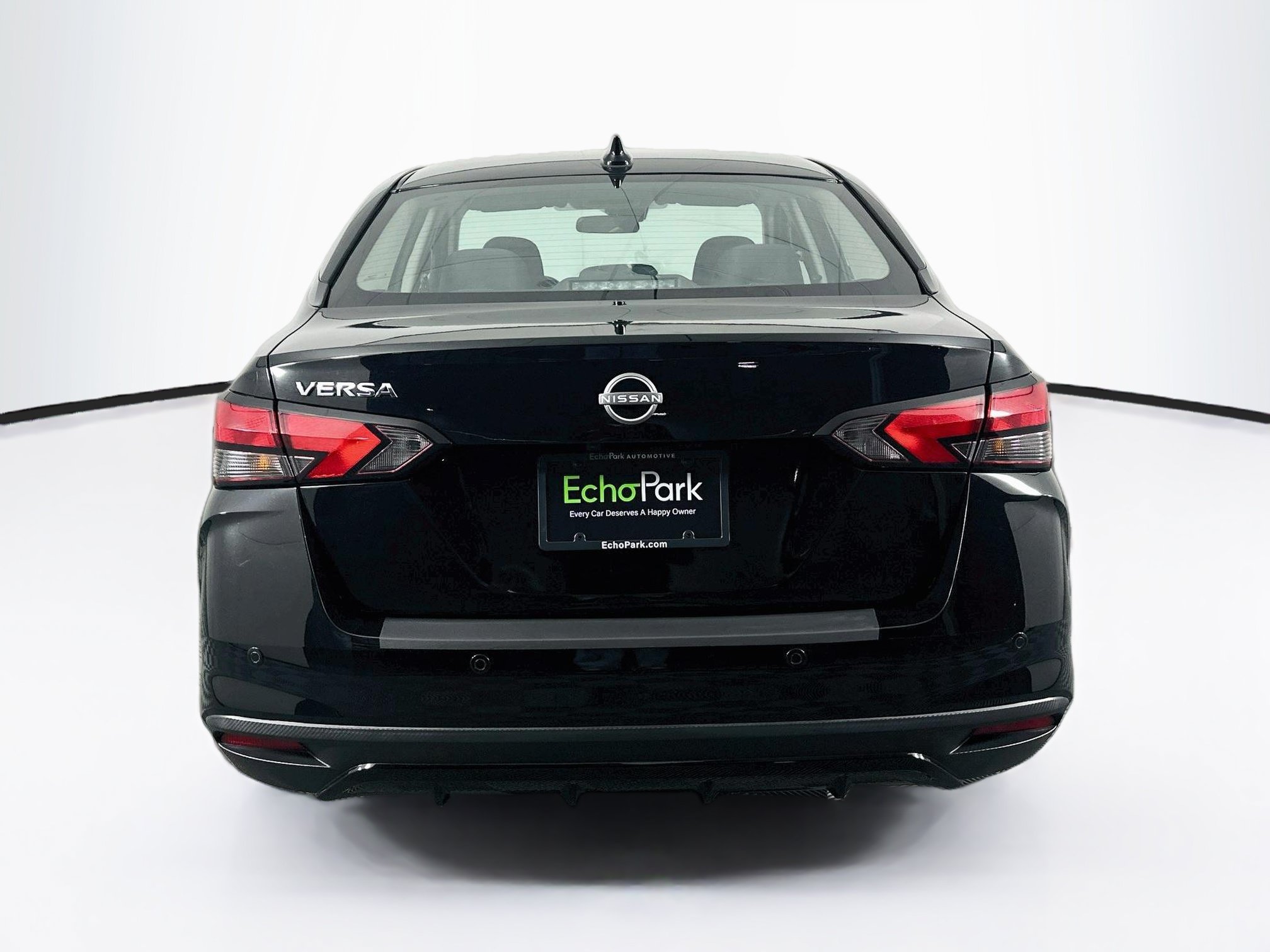 Used 2025 Nissan Versa SV FWD image 7