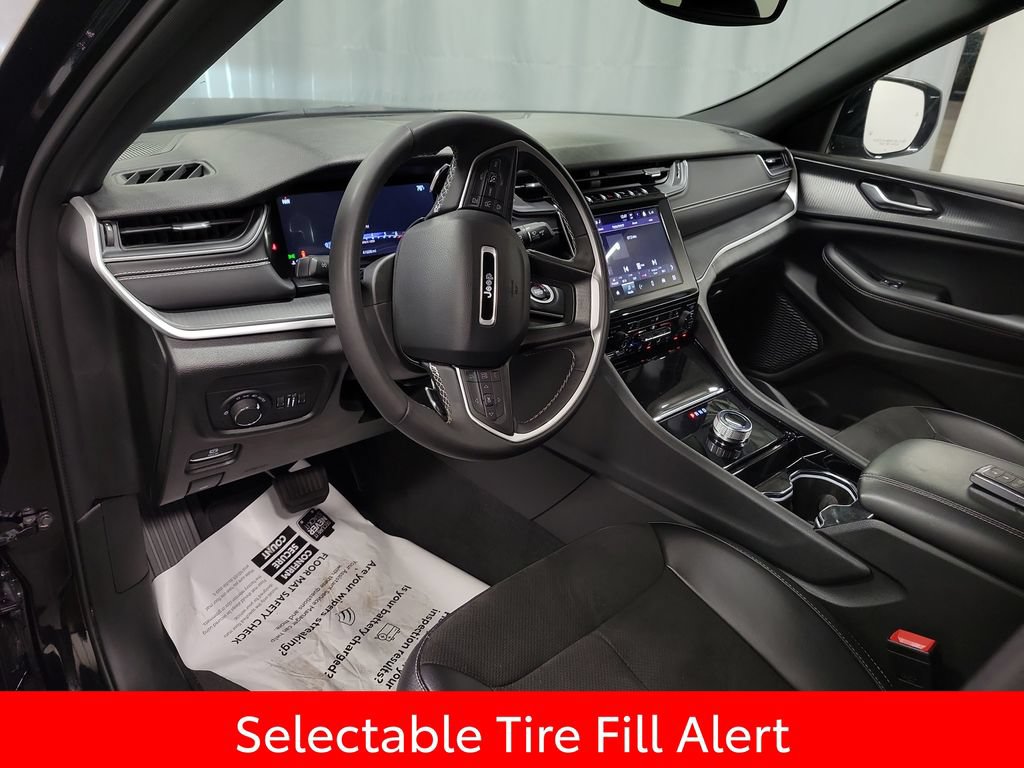 Used 2023 Jeep Grand Cherokee L Laredo AWD/4WD image 16