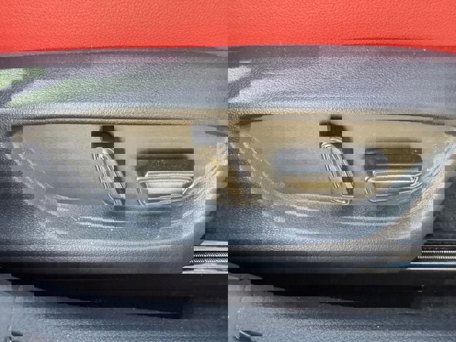 Used 2025 Toyota Camry XSE w/ Premium Plus Package image 31