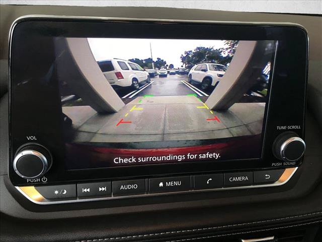 Used 2023 Nissan Rogue S AWD/4WD image 15