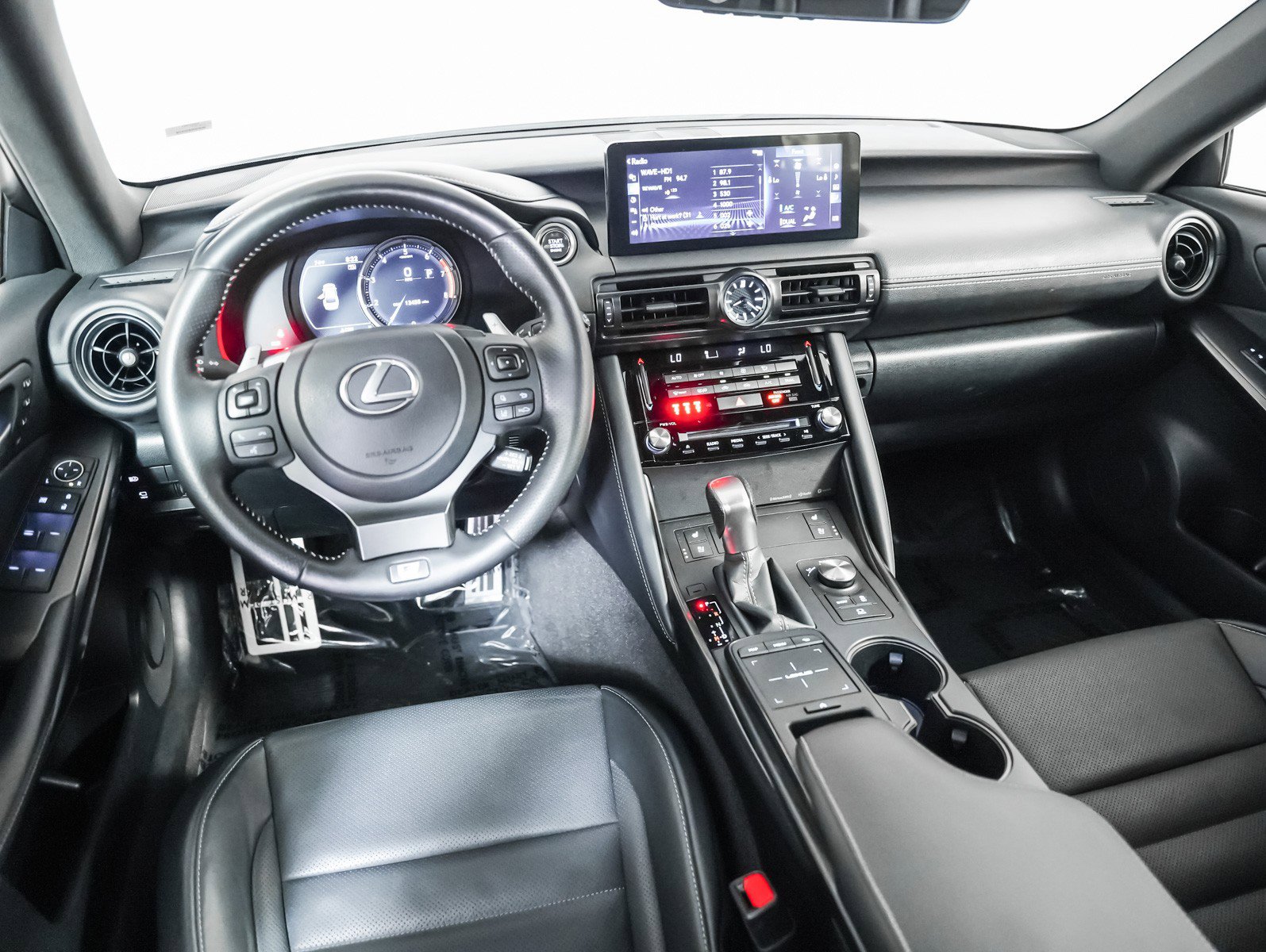 Used 2024 Lexus IS 350 F Sport w/ Navigation Package image 17