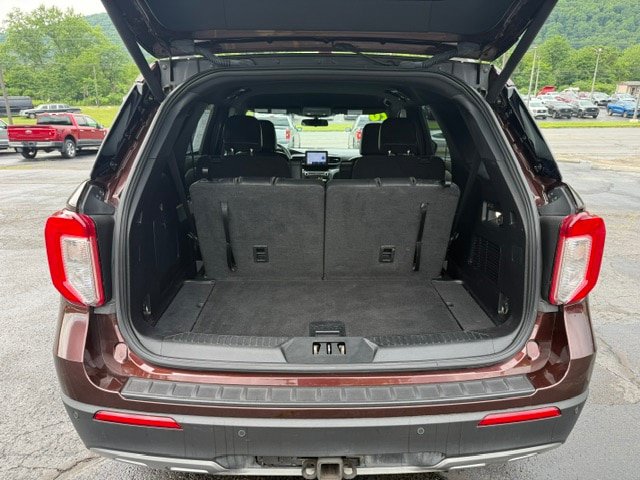 Used 2020 Ford Explorer XLT w/ Equipment Group 202A AWD/4WD image 5