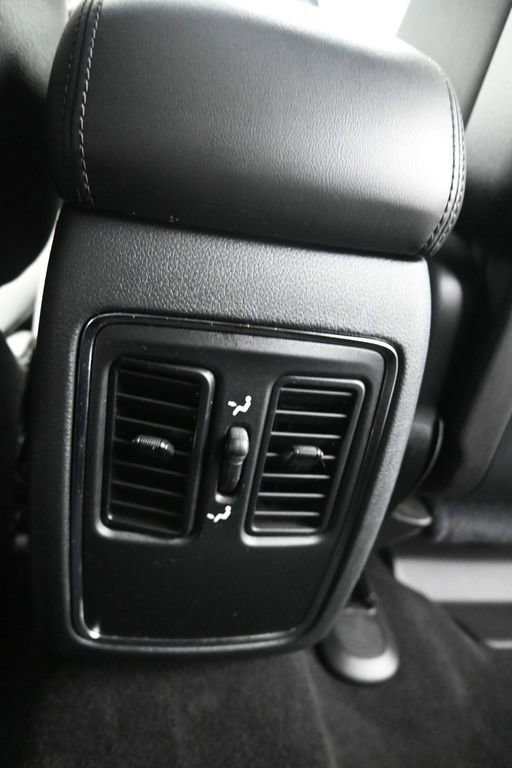 Used 2019 Jeep Grand Cherokee Laredo RWD image 13