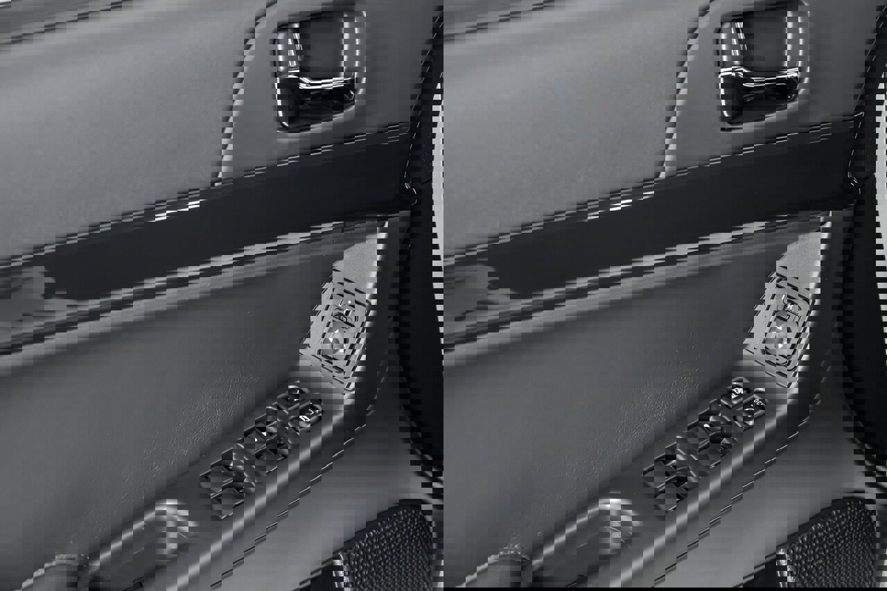 Used 2014 Mitsubishi Lancer Evolution GSR image 18