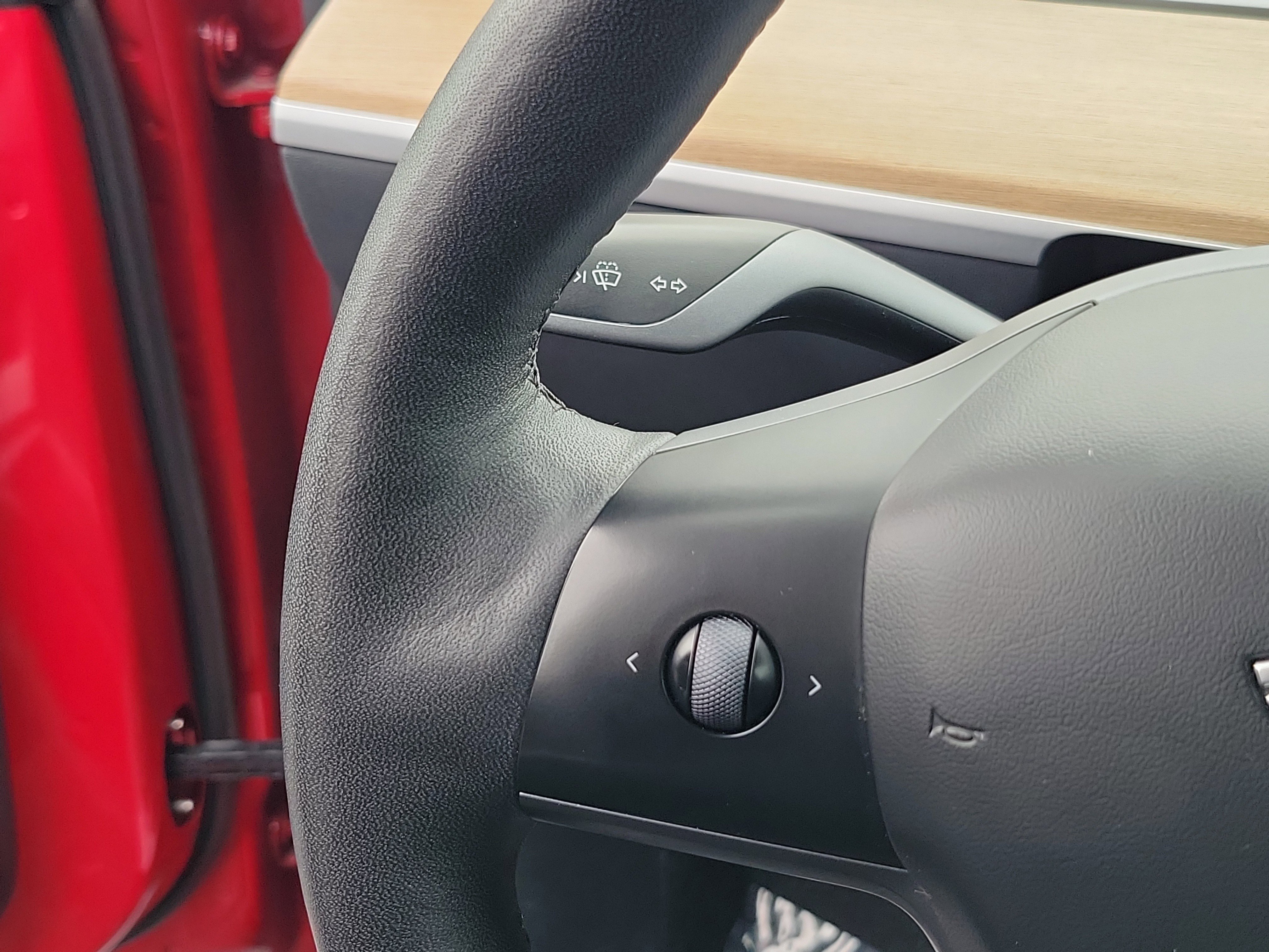 Used 2023 Tesla Model Y Performance image 22