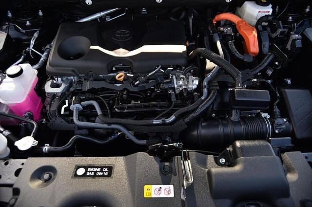 Used 2025 Toyota RAV4 XLE image 24