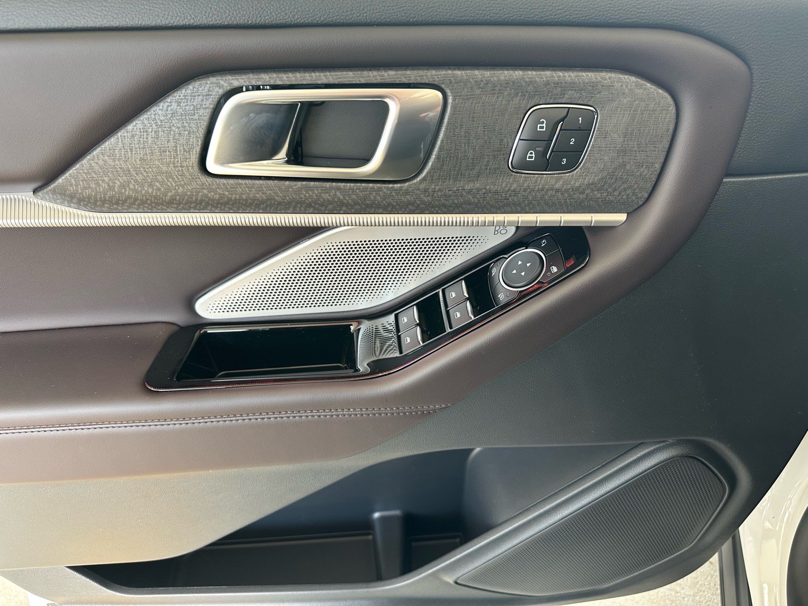 New 2026 Ford Explorer Platinum RWD image 17