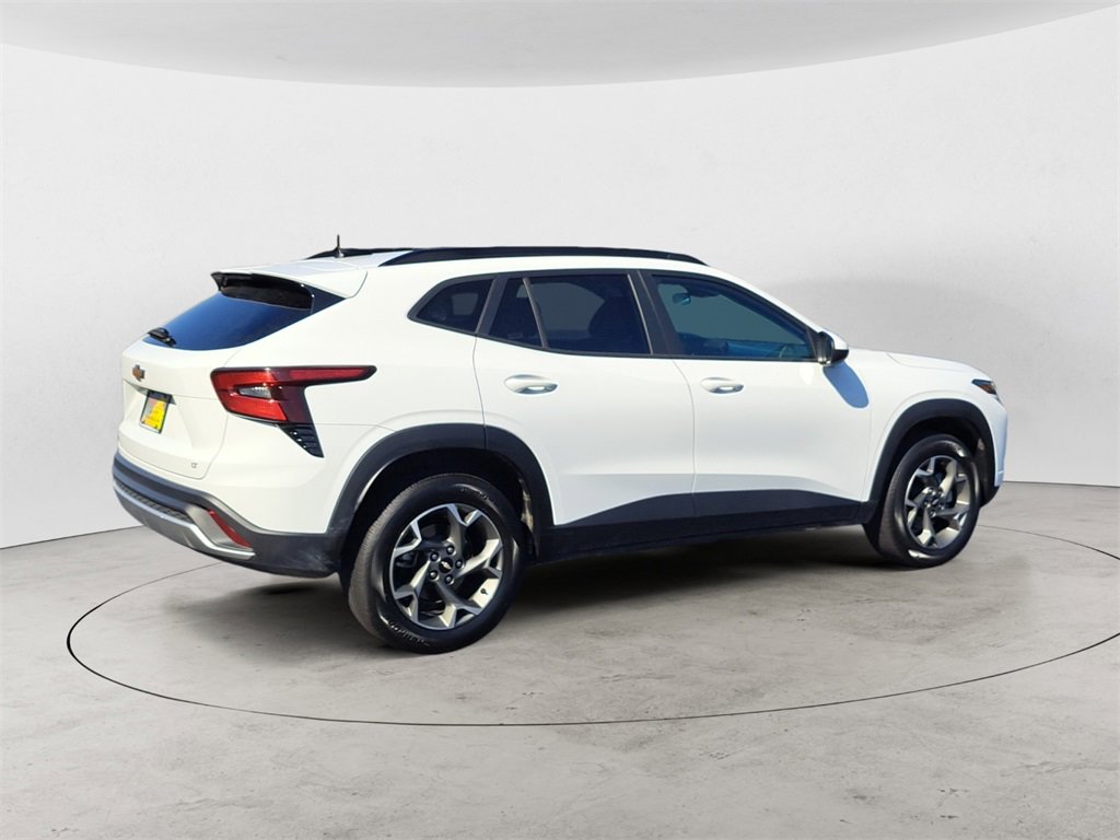 Used 2024 Chevrolet Trax LT image 3