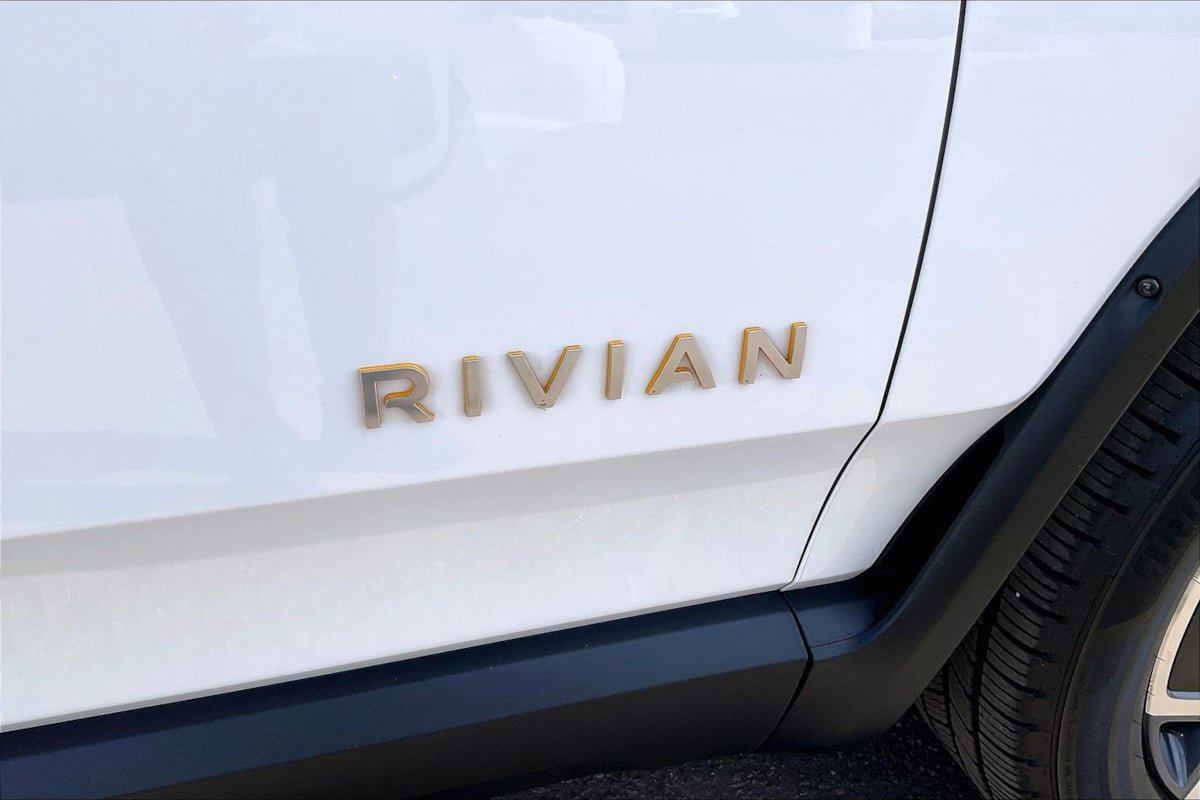 Used 2024 Rivian R1S Adventure Quad AWD/4WD image 8