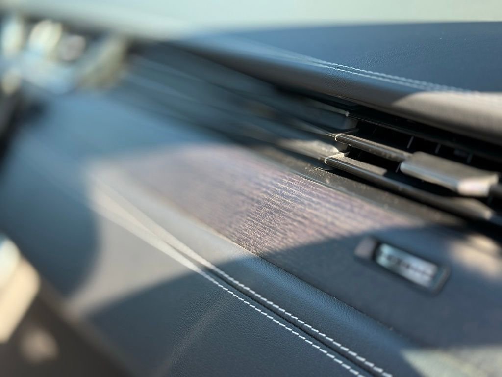 Certified 2024 Jaguar XF R-Dynamic SE image 18