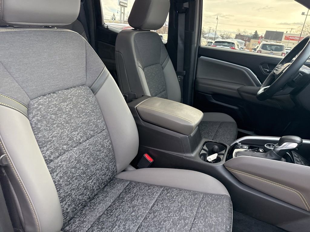 Used 2024 Chevrolet Colorado ZR2 w/ Technology Package image 37