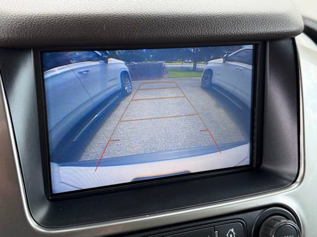 Used 2018 Chevrolet Suburban LT RWD image 23