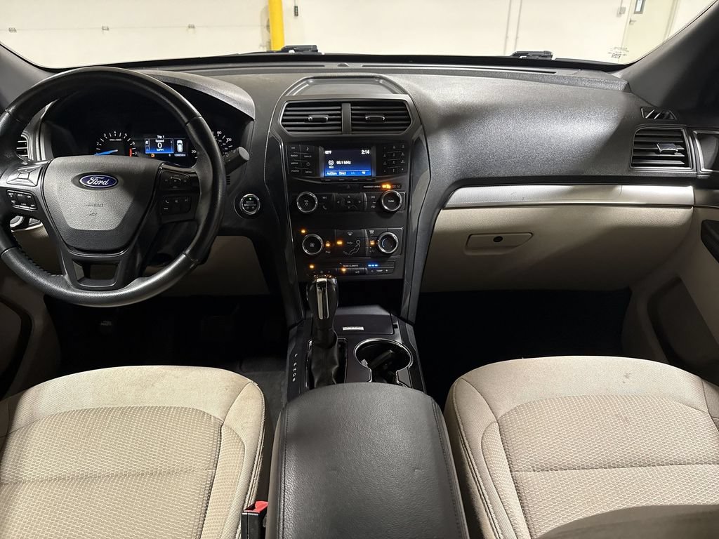 Used 2019 Ford Explorer XLT AWD/4WD image 10