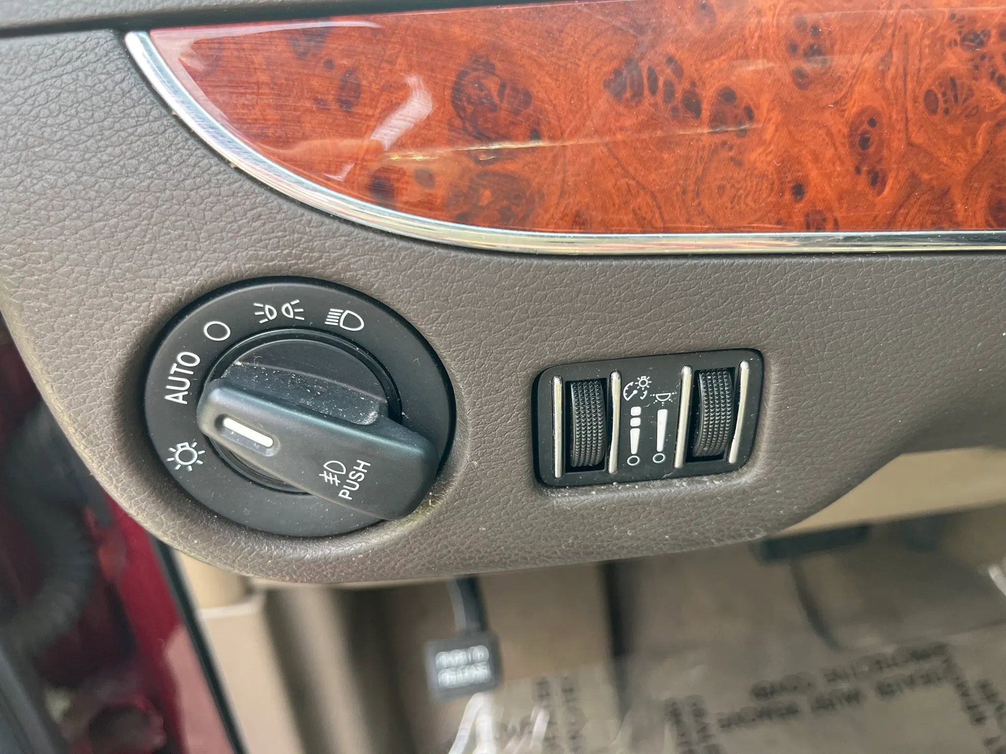 Used 2015 Chrysler Town & Country Touring-L w/ Driver Convenience Group FWD image 14