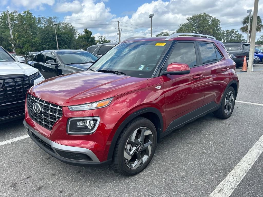Certified 2024 Hyundai Venue Limited FWD image 9