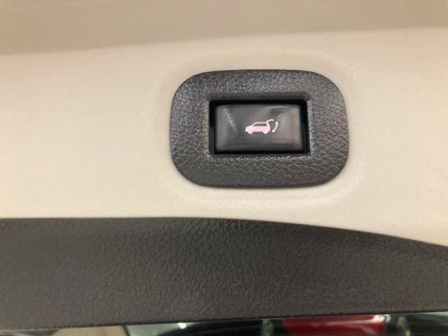 Used 2020 Nissan Rogue SV AWD/4WD image 34