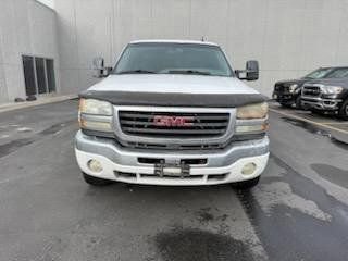 Used 2006 GMC Sierra 2500 SLT w/ Heavy-Duty Power Package AWD/4WD image 6