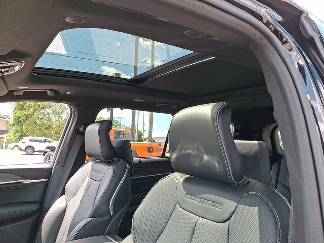 New 2025 Jeep Grand Cherokee L Overland w/ Luxury Tech Group IV AWD/4WD image 11
