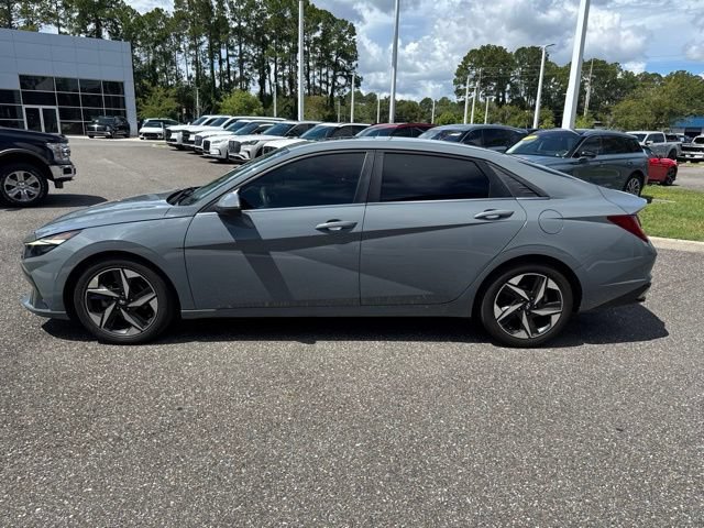 Used 2021 Hyundai Elantra SEL w/ Convenience + Premium Package FWD image 12