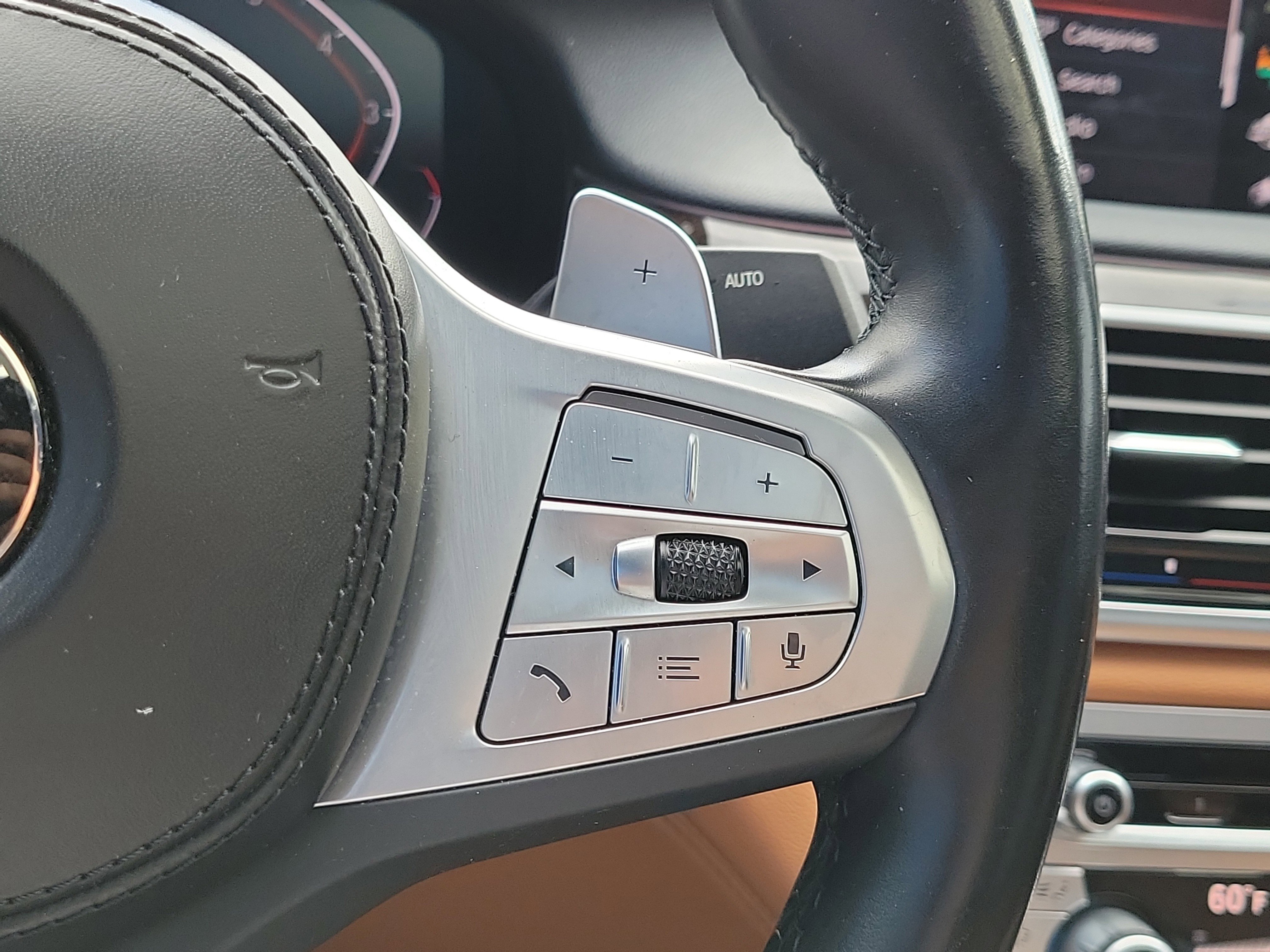 Used 2022 BMW 750i xDrive w/ M Sport Package image 23