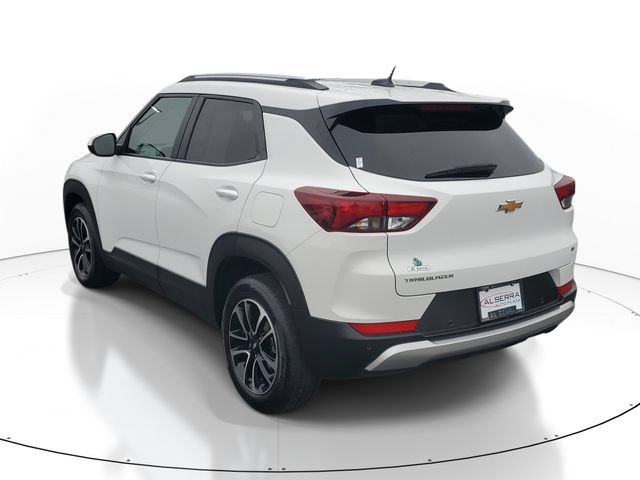 Used 2024 Chevrolet TrailBlazer LT w/ LT Cold Weather Package FWD image 3