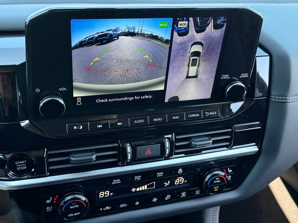 New 2025 Nissan Pathfinder Platinum image 13