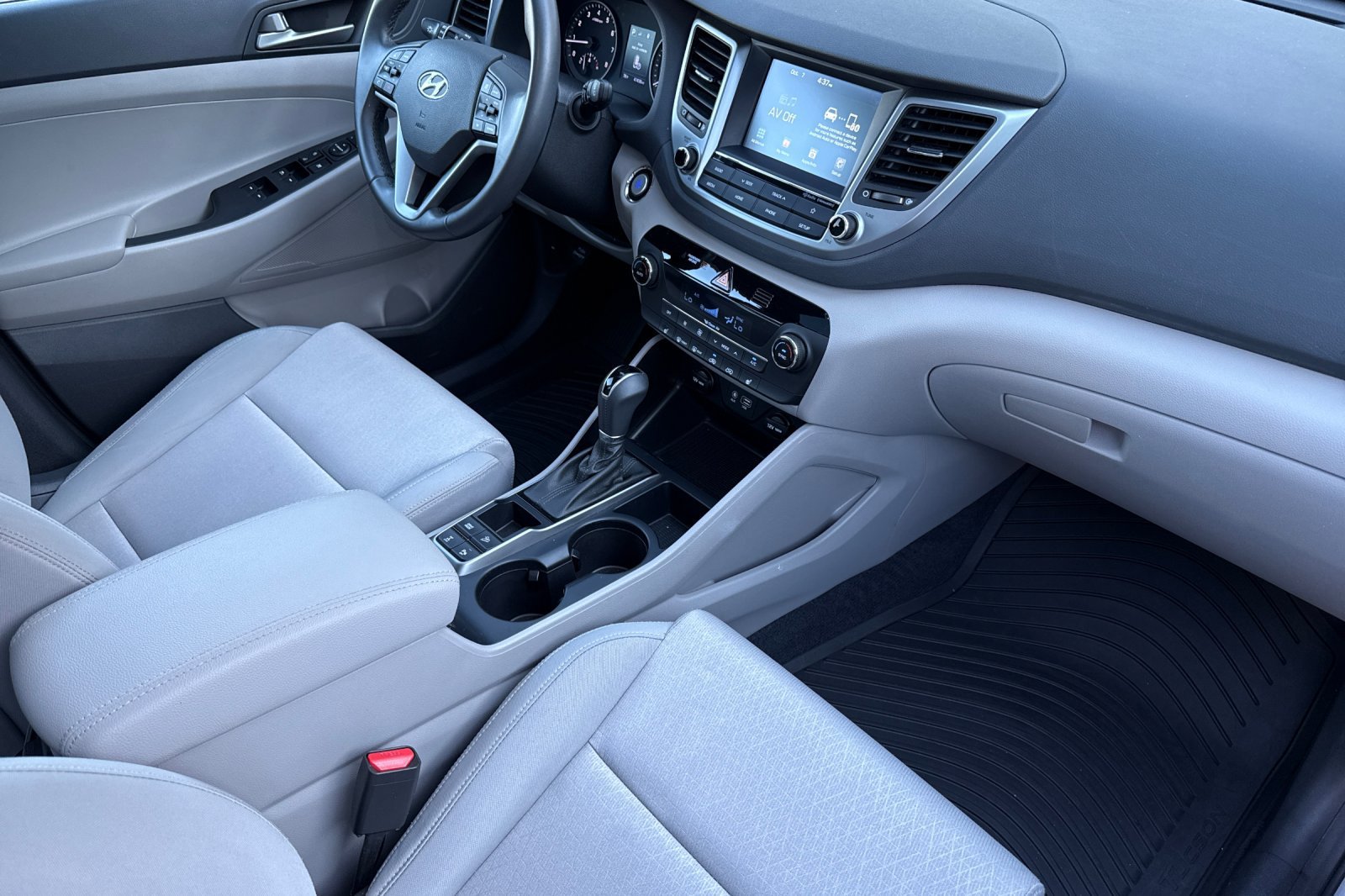 Used 2018 Hyundai Tucson Value w/ Cargo Package AWD/4WD image 17
