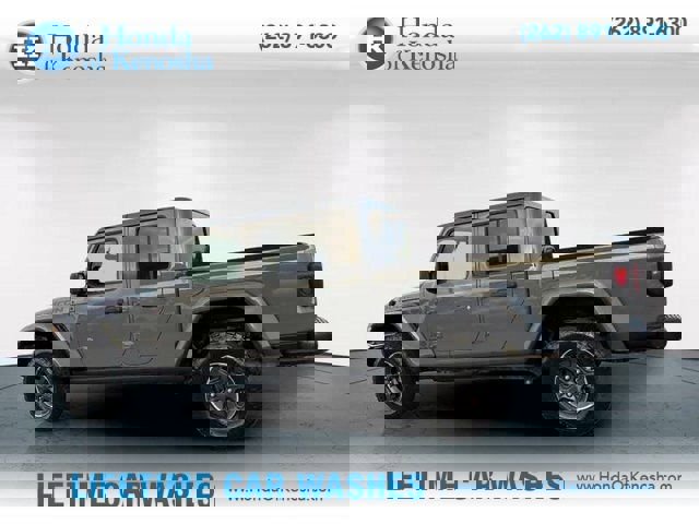 Used 2023 Jeep Gladiator Rubicon w/ Cold Weather Group image 4