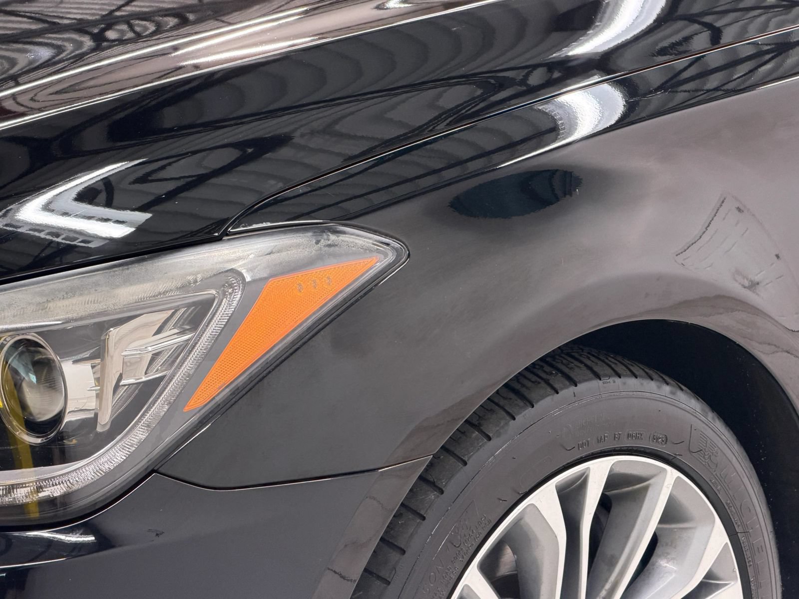 Used 2016 Hyundai Genesis 3.8 RWD image 4