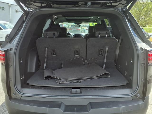 Used 2023 Chevrolet Traverse RS AWD/4WD image 28