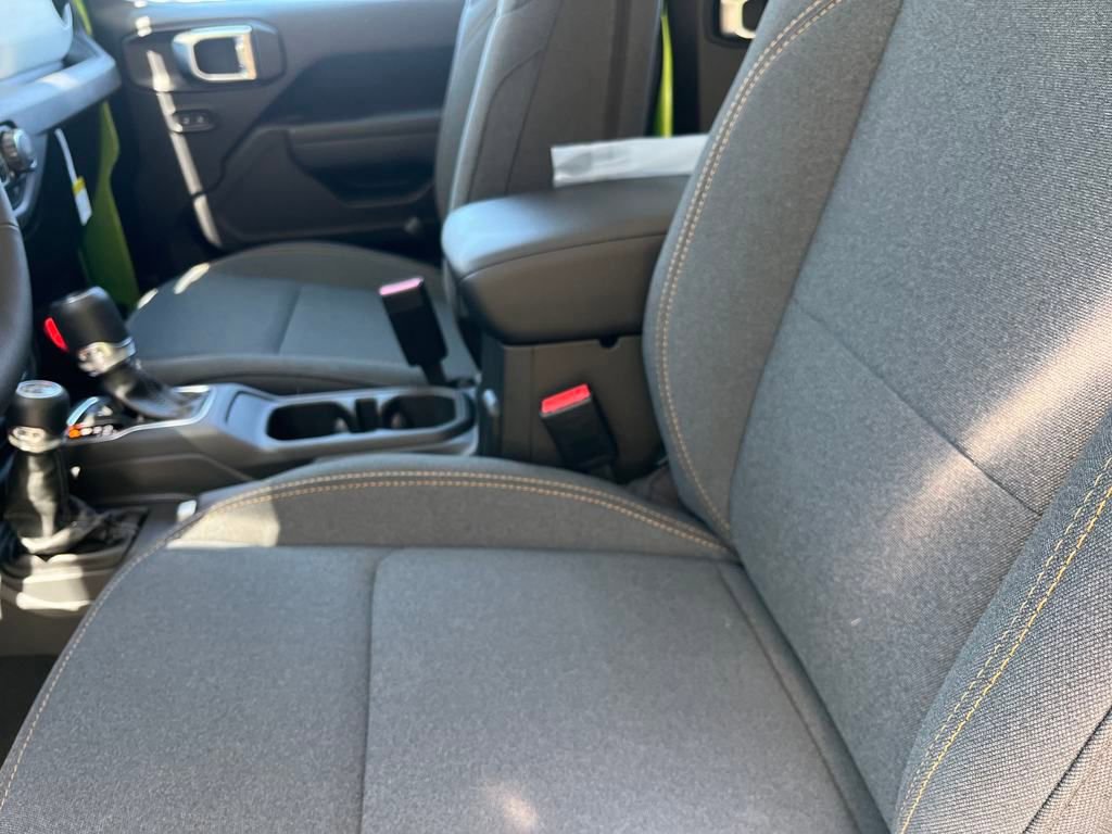 New 2025 Jeep Gladiator Willys image 16