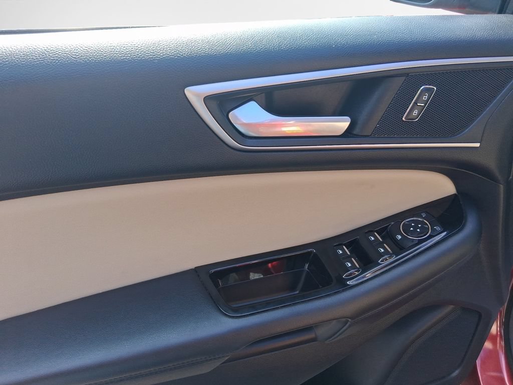 Used 2017 Ford Edge SEL w/ Equipment Group 201A FWD image 14