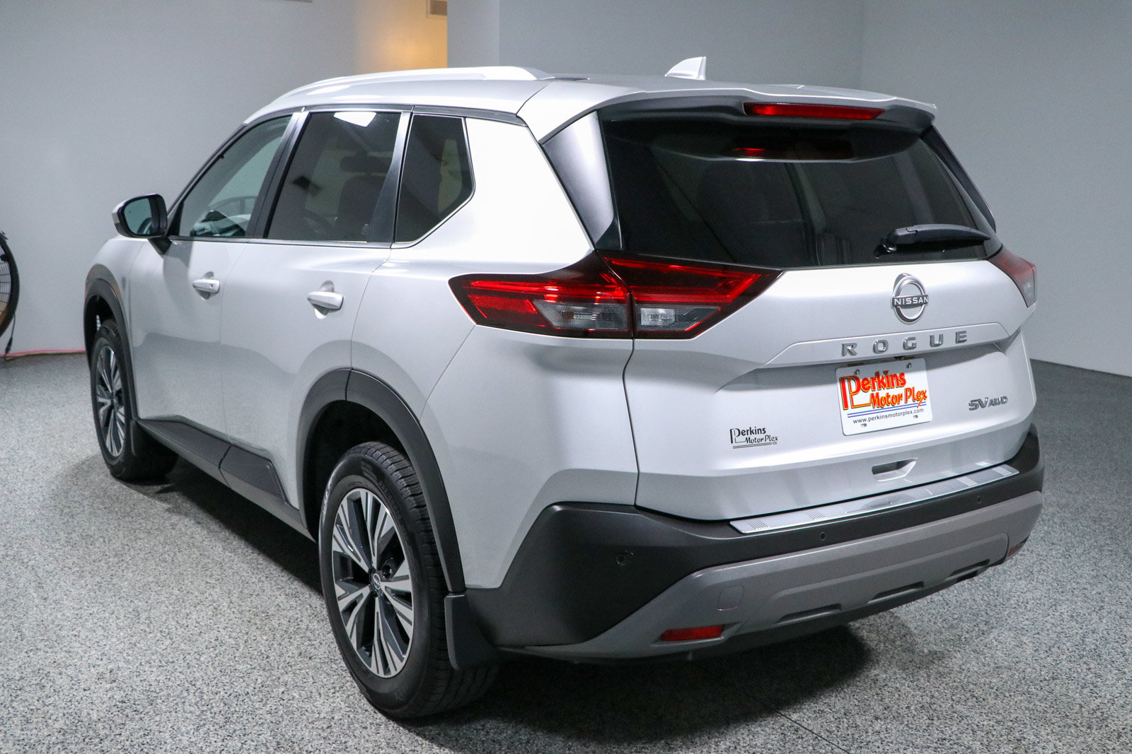 Used 2023 Nissan Rogue SV w/ SV Premium B Package AWD/4WD image 9