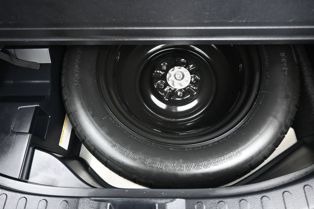 Used 2018 Toyota RAV4 Limited AWD/4WD image 49