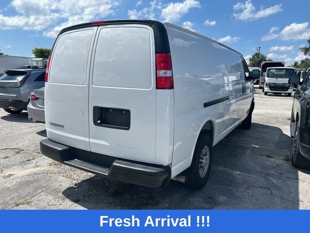 Used 2025 Chevrolet Express 2500 Extended w/ Driver Convenience Package RWD image 10
