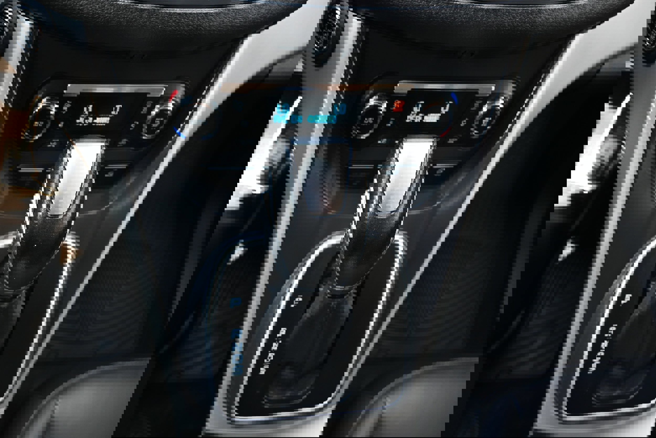 Used 2013 Ford Escape SEL FWD image 13