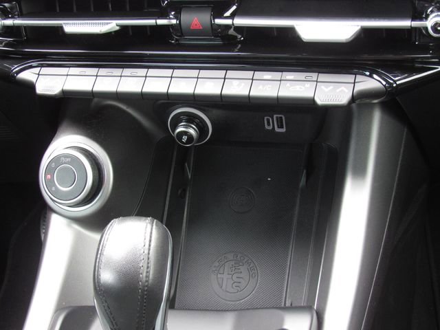 Used 2024 Alfa Romeo Tonale Ti w/ Active Assist Package AWD/4WD image 31