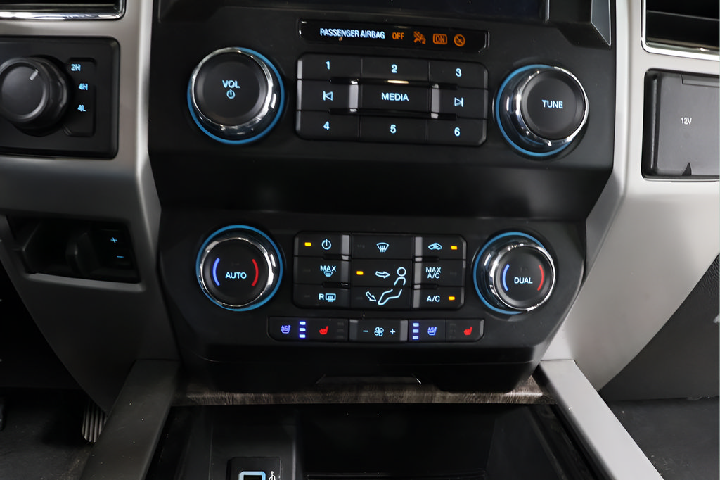 Used 2019 Ford F250 Lariat AWD/4WD image 8