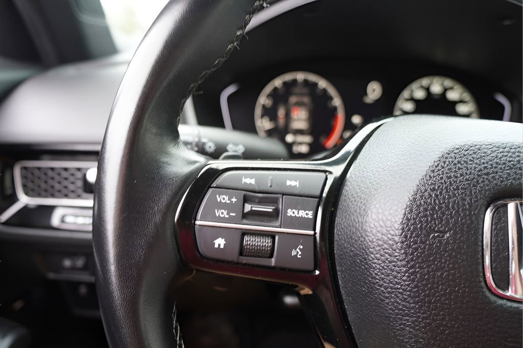 Used 2025 Honda Civic Sport image 19